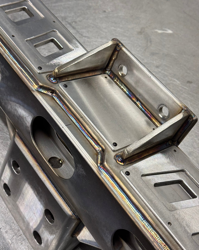 Land Rover Defender Titan Stainless Steel Tow Rear Step – Uproar 4x4