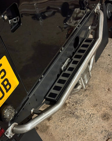 Land Rover Defender Stainless Steel NAS Rear Step. – Uproar 4x4