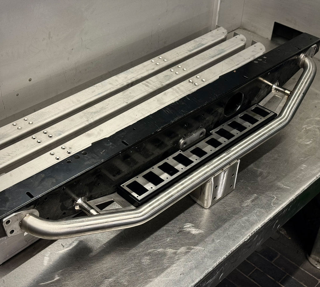 Land Rover Defender Stainless Steel NAS Rear Step. – Uproar 4x4