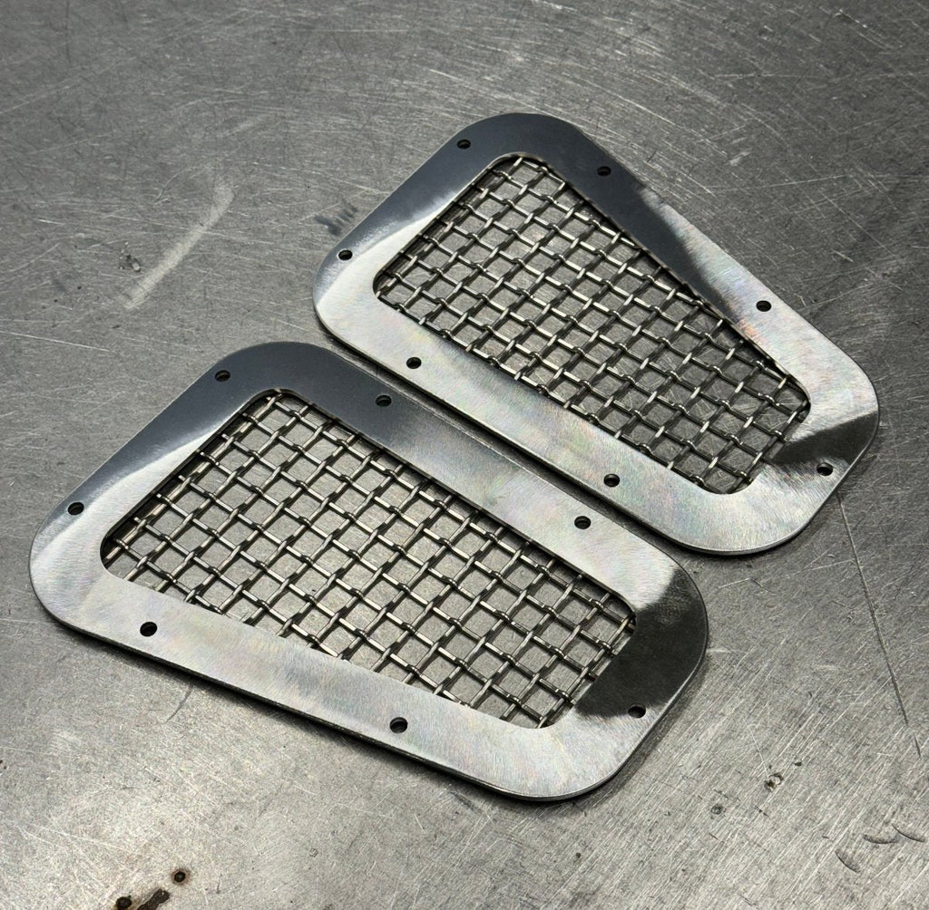 Land Rover Defender Stainless Steel Wing Top Vents – Uproar 4x4