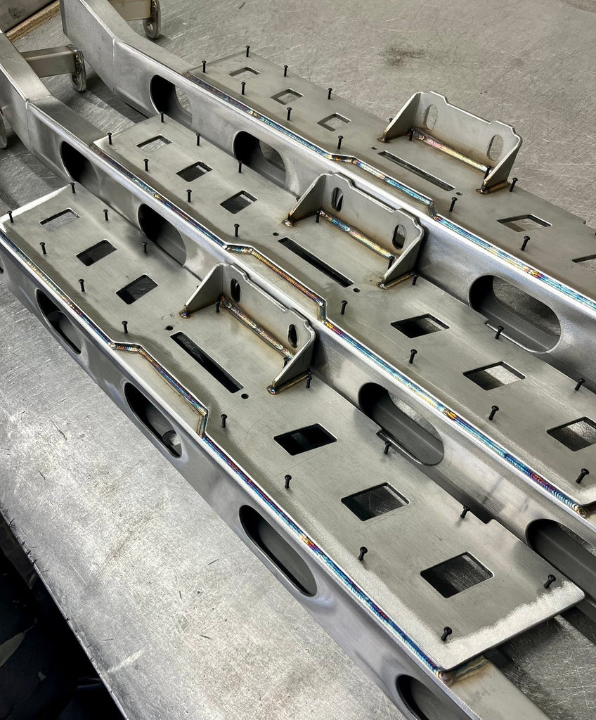 Land Rover Defender Titan Stainless Steel Tow Rear Step – Uproar 4x4